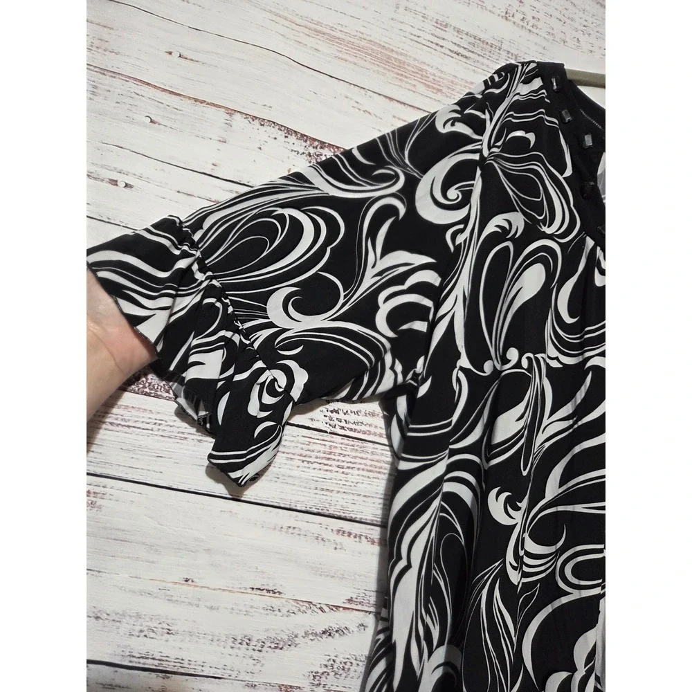 Maggie Barnes Womens Plus 4X Black White Swirl Beaded Ruffle Sleeve Blouse Top